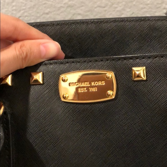 Michael Kors black purse - Picture 6 of 6
